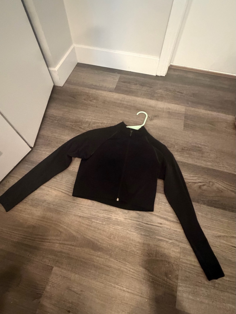 Women’s Alphalete Black Zip-Front Cropped Jacket